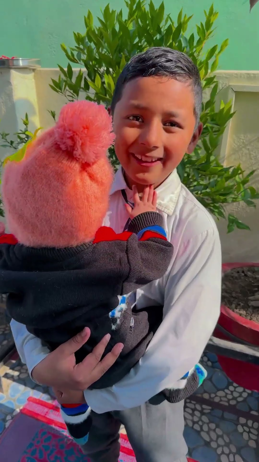 Ye Cute Girl Kiski Hai ?? #shorts #love #trending #ytshorts #cutebaby #viralvideo