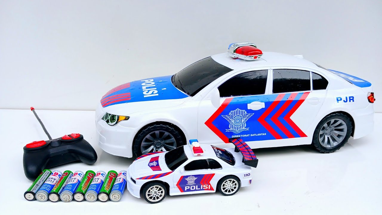 Unboxing Rc Police Car Vs Police Car With Sound And Battery.