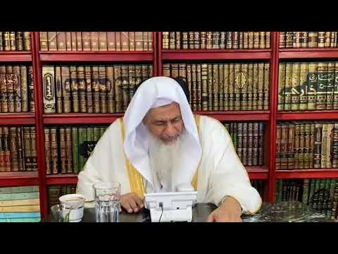 يقول فضيلتك نهرتني عندما أردت تقبيل يدك الشيخ مصطفى العدوي 