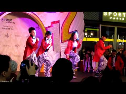 @世貿中心2012 HK Let's Fly除夕倒數派對