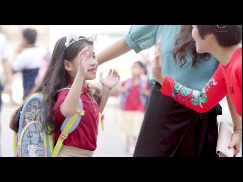 Video (HP) Những Khoảnh Khắc Đẹp trong Lễ Tựu Trường Tại... - YouTube