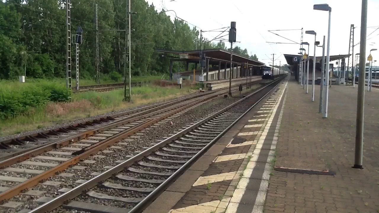 BR 189 213 (Rotterdam Express) mit Container beladen Richtung Magdeburg gesichtet in Braunschweig