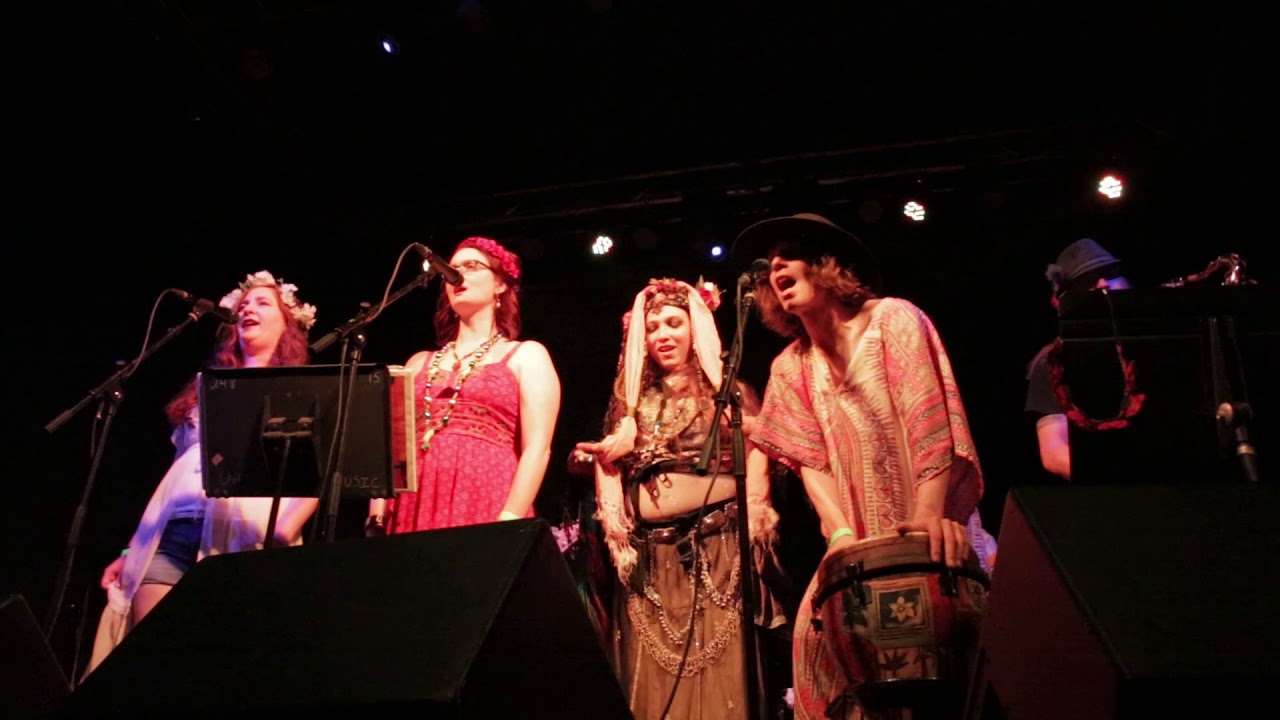 Zu Zu Ya Ya - MAMA ROUX (live) 2018