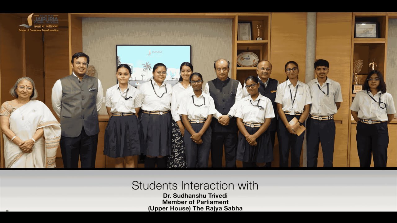 Students' interaction with Dr. Sudhanshu Trivedi | Seth M.R. Jaipuria School