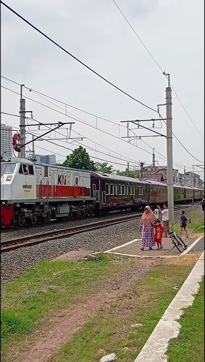 kereta api java priority #keretaapi #keretaapiindonesia #train #bekasi ...