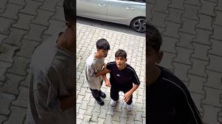Ağaçta Maymun Gördük Saldırmadan Kaçtık
