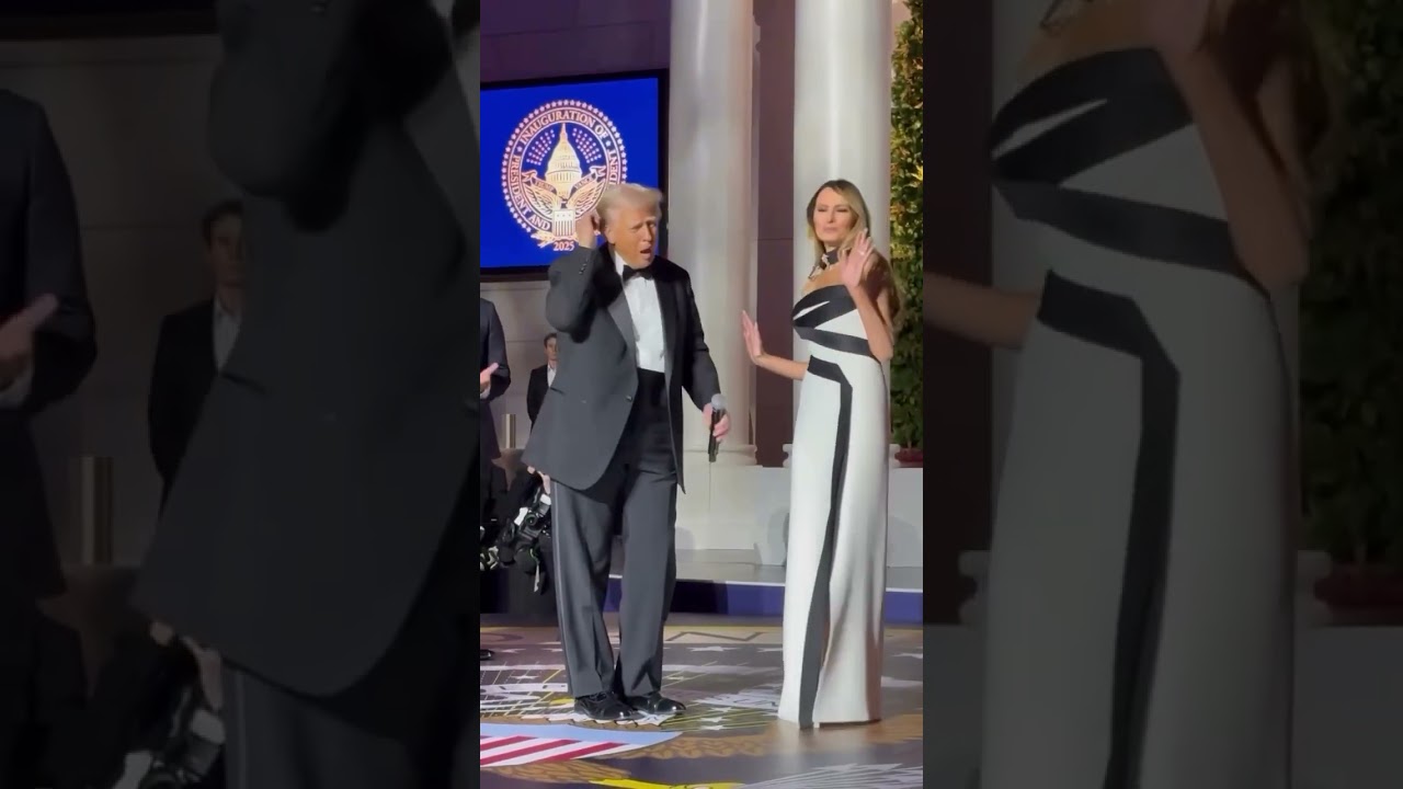 Trump Dancing With Melania 🕺💃