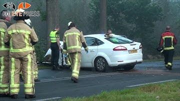 Automobilist zwaar gewond na botsing met boom bij Meppen