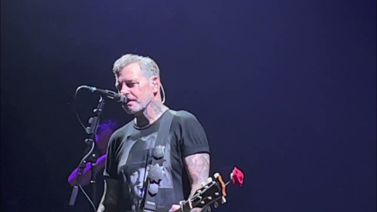 Social Distortion Encore Intro by Mike Ness. Ball and Chain .Live