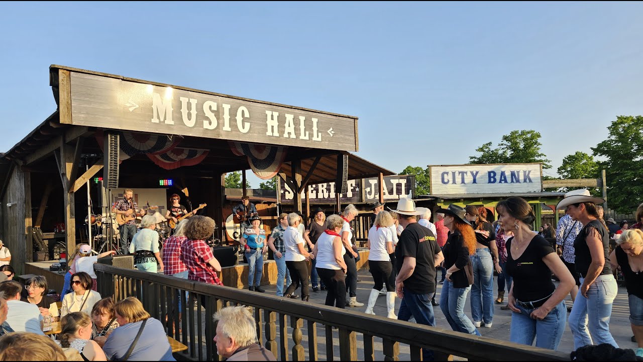 Lucky Town - Eröffnung, Ende Mai - Taco Paco - Die Lauser