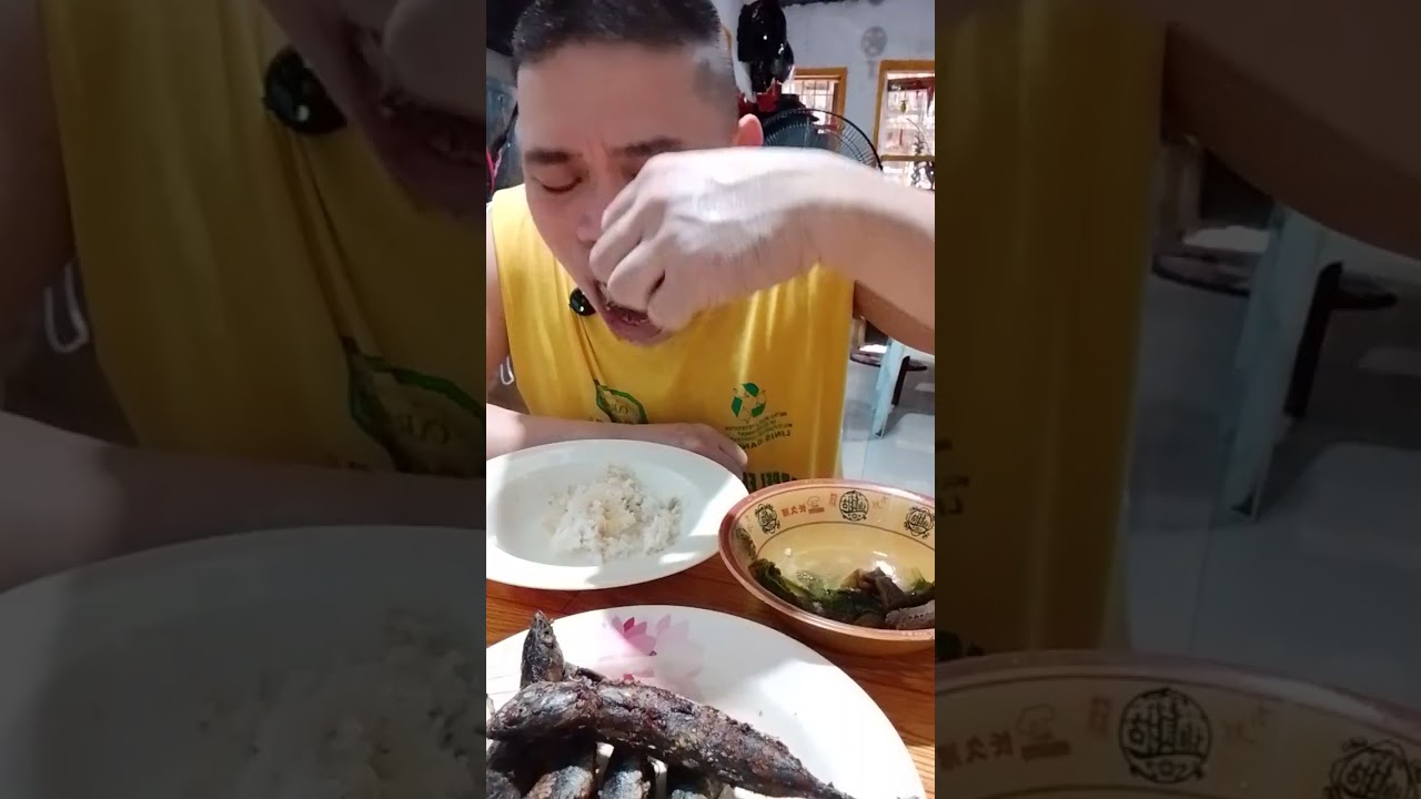 Gulay my sahog na  pritong isda at piniritong isda wow sarapppppp God blessed po mga idol kain po 