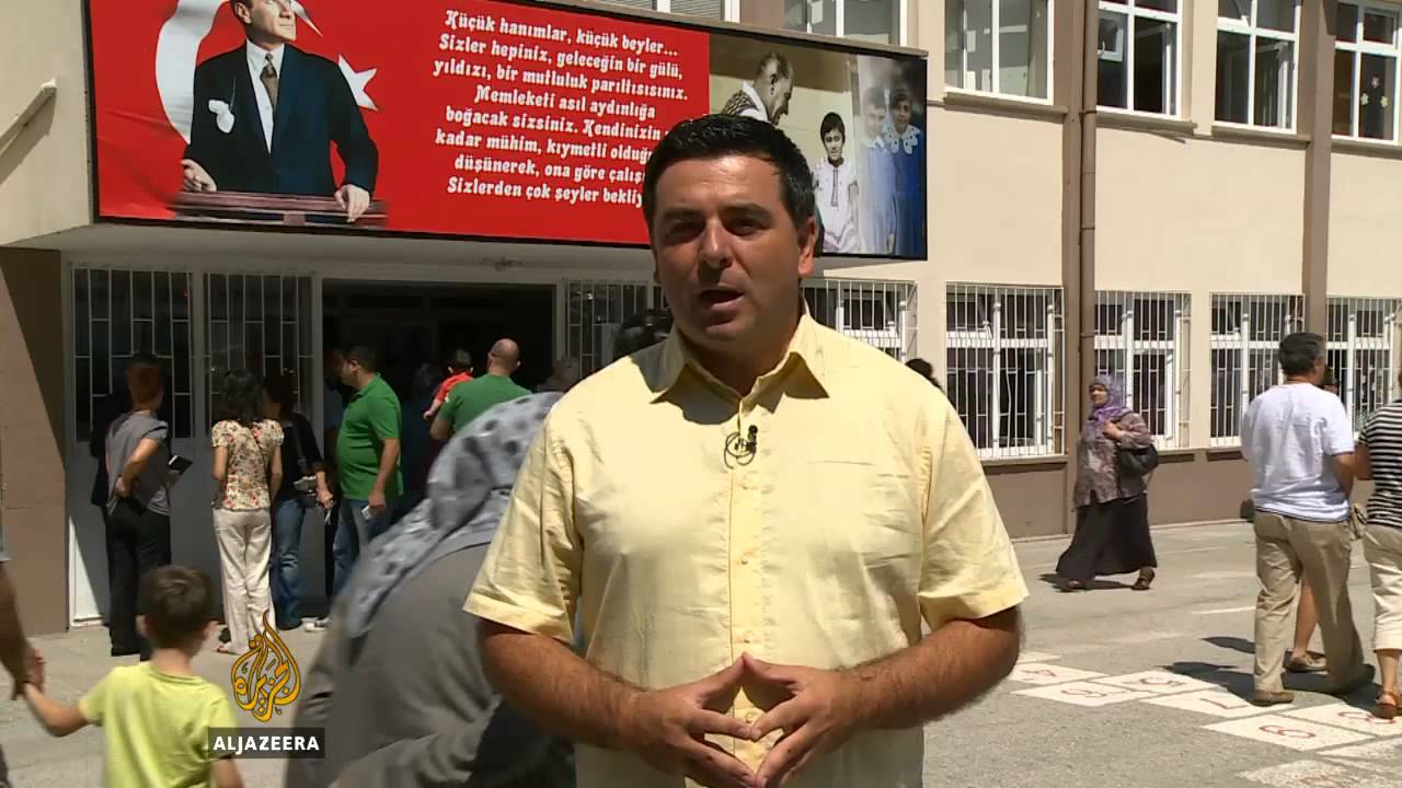 الأتراك ينتخبون رئيساً