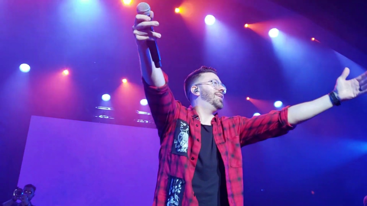 "This is a New Day" & "Long Train Running" by Danny Gokey YouTube