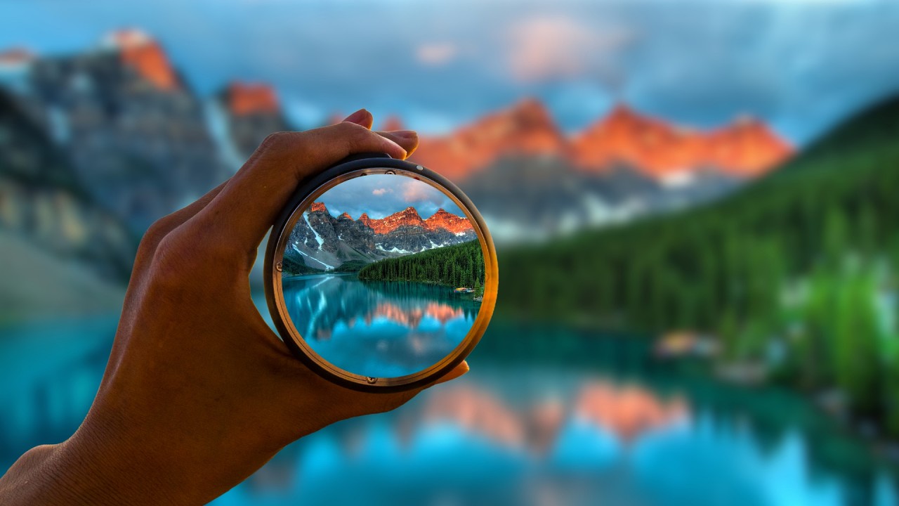 Lens