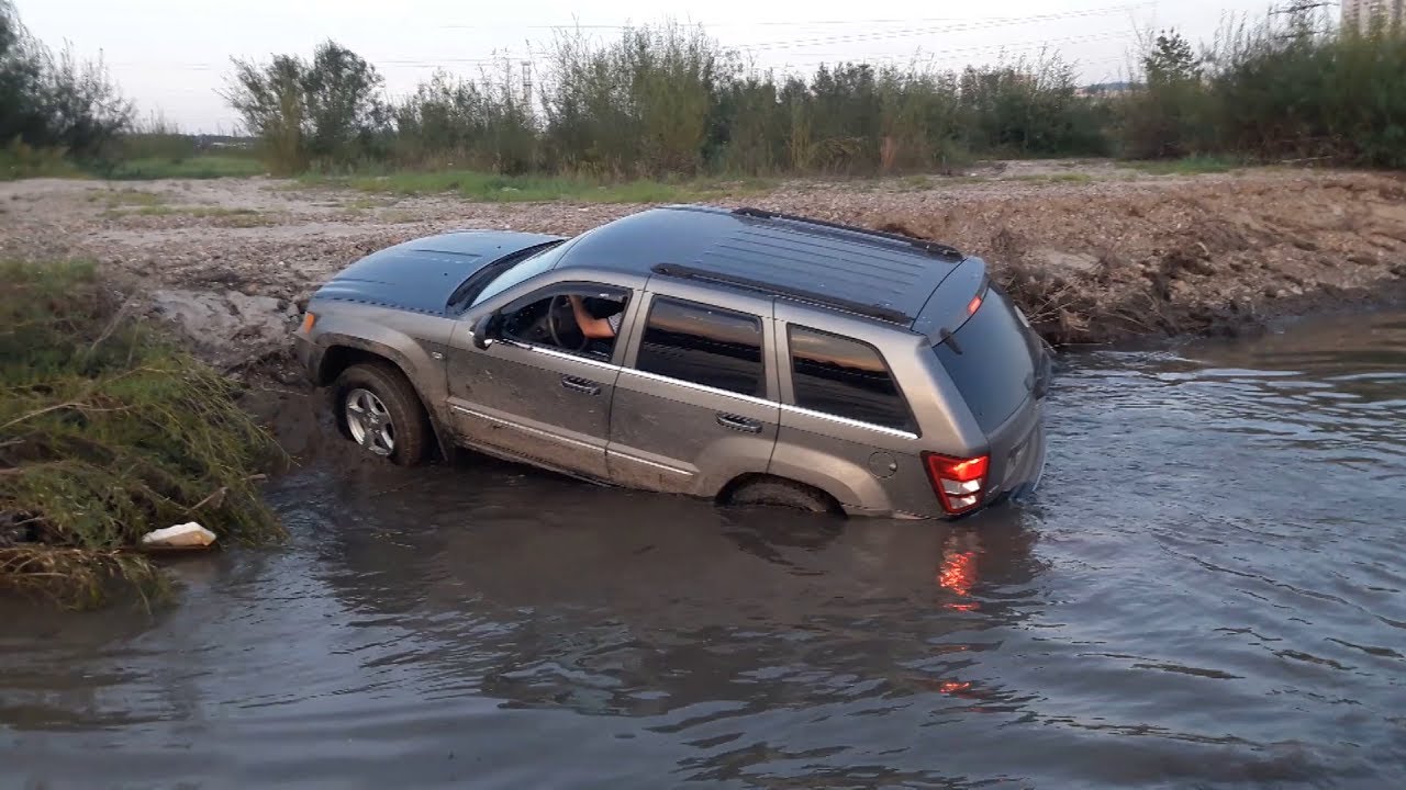 Jeep Grand Cherokee против Pajero Sport. Кто лучше на бездорожье в стоке?