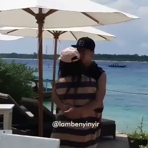 Momen Kemesraan Natasha Wilona dan Verrel Bramasta