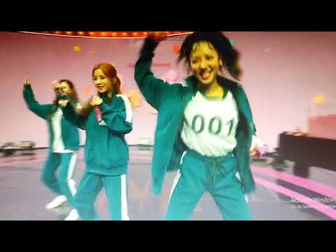 APINK DANCING TO 'HEY MAMA'