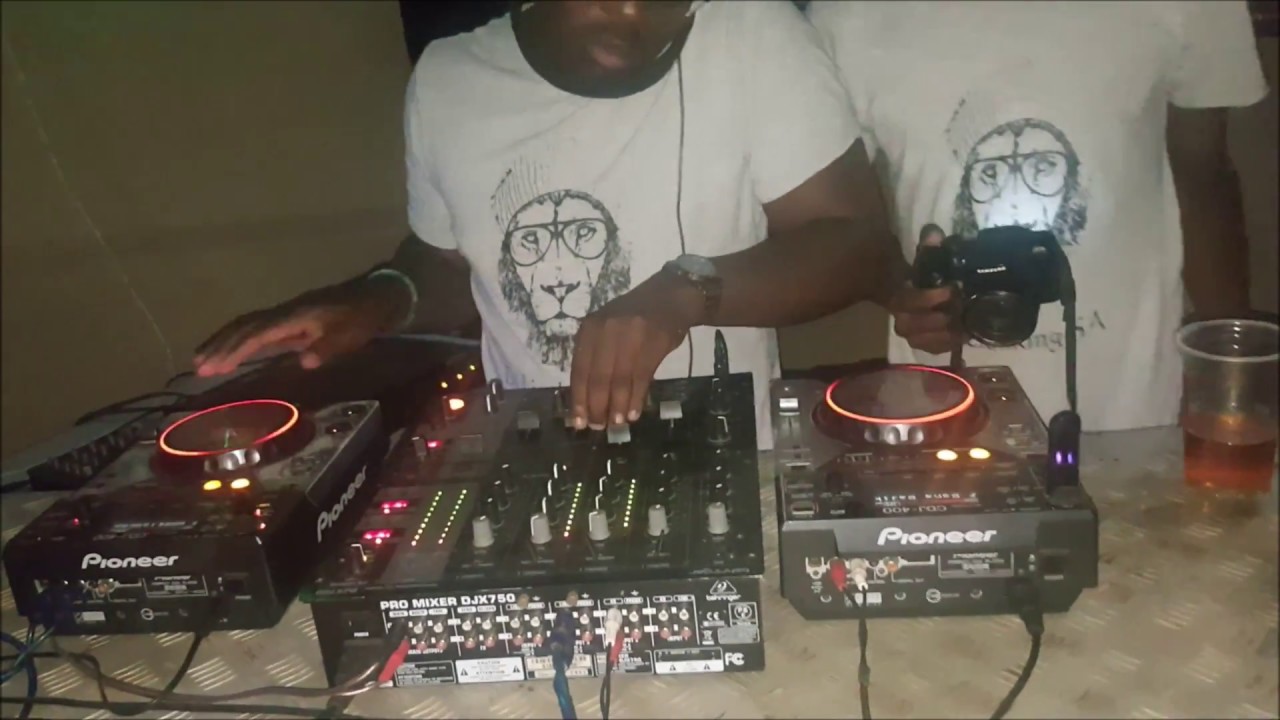 camera iphone 8 plus apk Dj Lionking-SA live at Road Cafe (31 Dec 2016)
