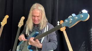 Tony Franklin • Solo Fretless • May Your Days Be Merry & Bright • 2023