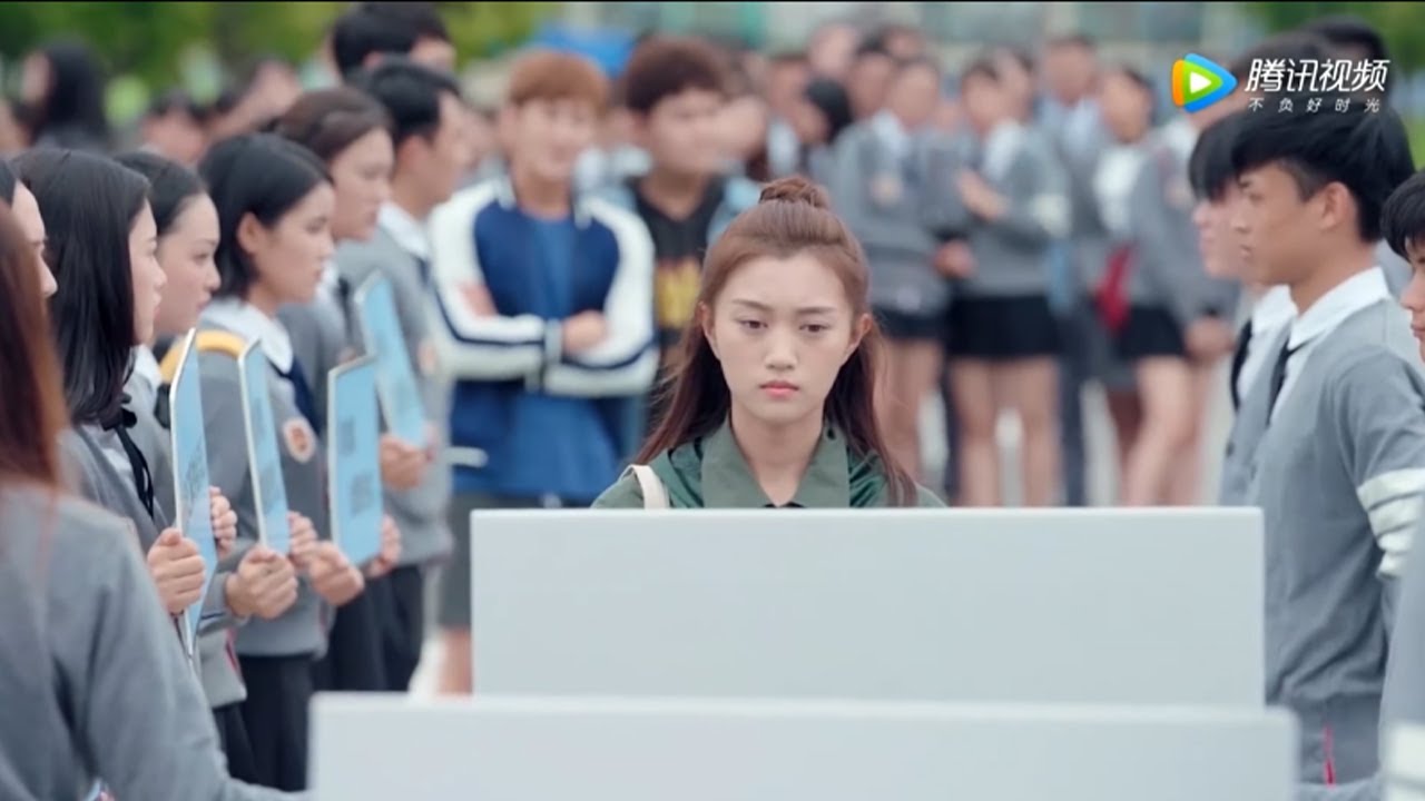 总裁惹灰姑娘生气，竟然动用全校同学帮忙道歉！| 龙一，你要怎样🍨 撒糖LIVESweetLIVE🍨