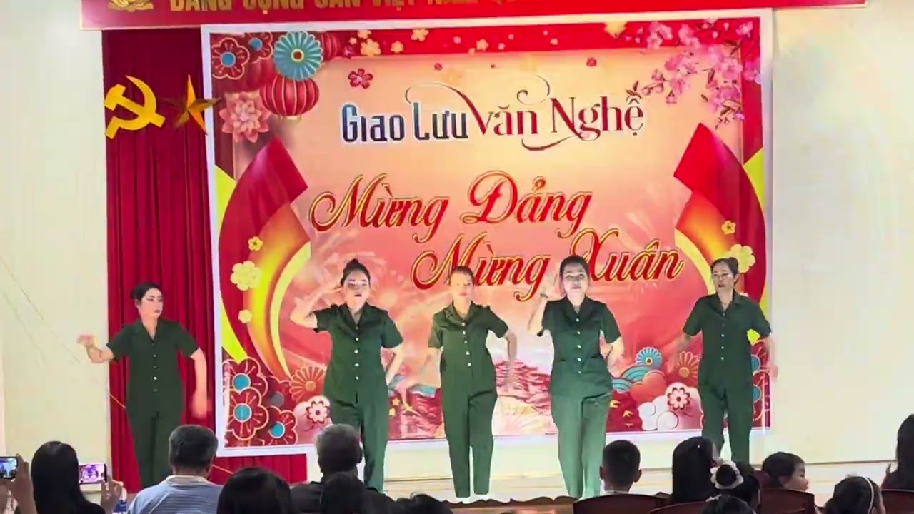 Múa Ta ra trận hôm nay (Ngân Ngân)