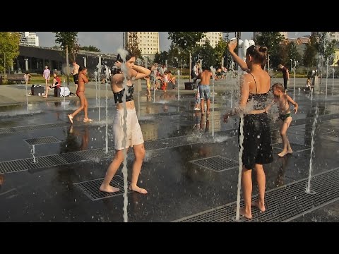 Black and white squirts and other fountain faces! / Черно-белые брызгалки и другие фонтанные лица!