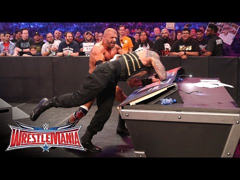 Roman Reigns vs.