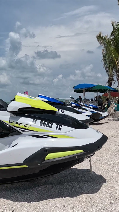 🇺🇸 Nice day at Bonita Beach Florida | Beach walk 4k 🌴