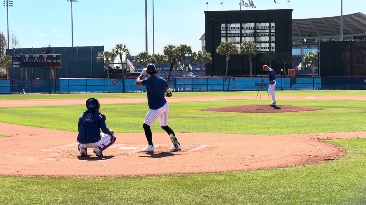 Luke Weaver vs. MJ Melendez in live BP at Mets camp