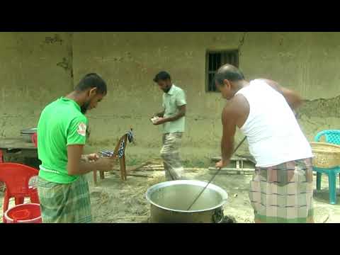 গ্রামের অনুষ্ঠানে যেভাবে খাবার রান্না করা হয়
