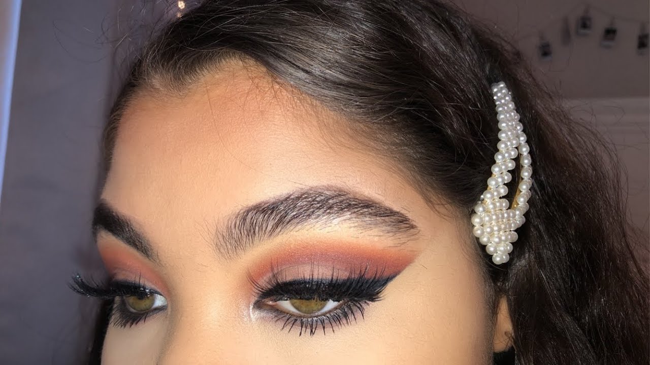 How To Get The Perfect Smokey Winged Liner With A Wing Stamp lovoir