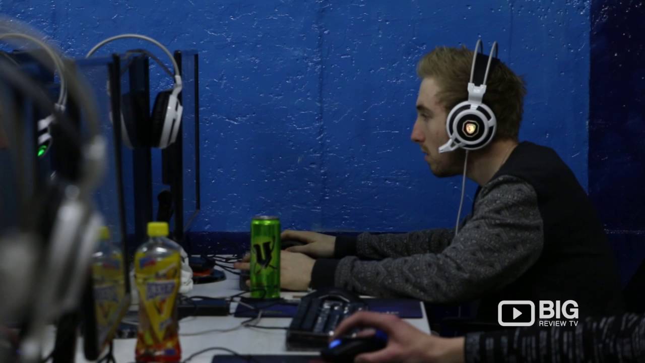 InJoy a Cyber Cafe in Melbourne offering Computer Games and Games Online