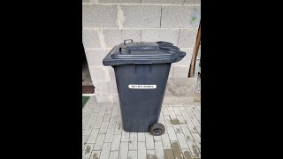 How to remove wheels of a wheelie bin / Mülltonnenräder entfernen. (Deutsche Untertitel)