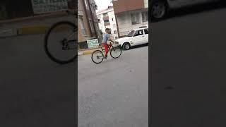 Farzetki̇ Bu Aşki Yaşamadik Hi̇ç