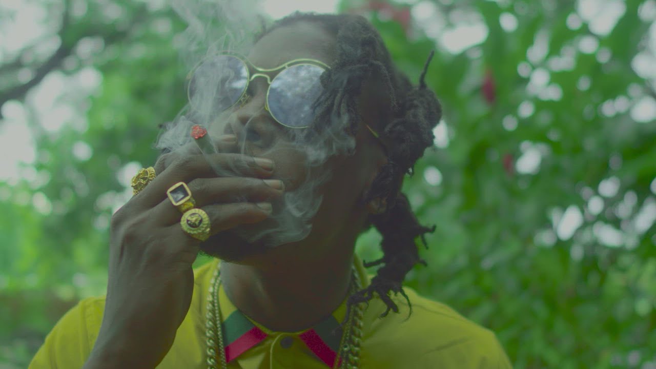 Lahba - A Trip To The Moon