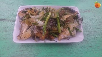 Đầu cá hồi chiên nước mắm