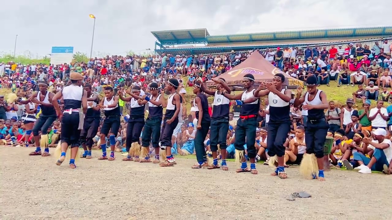 Izinsizwa zika Mgijimi, Ingoma yokukhulisa amagoso lapha e17