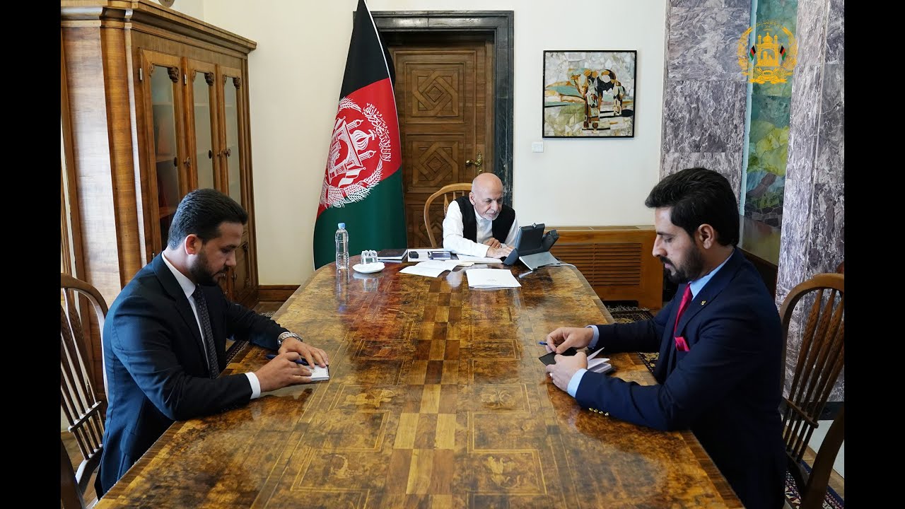 مکالمه‌ی تلیفونی رئیس جمهور محمد اشرف غنی با شماری از افسران نیرو های امنیتی و دفاعی کشور