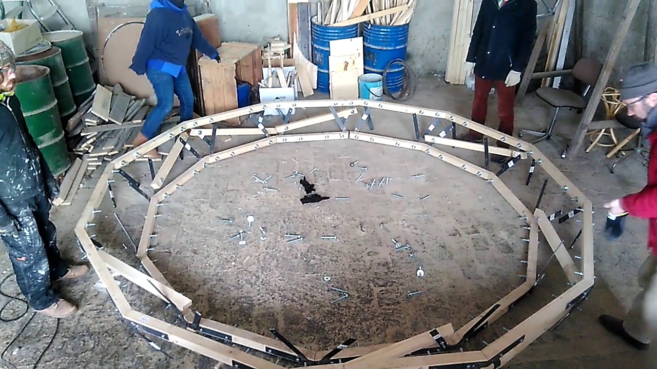 Twisting Hammock Reactor by Salon Leobard