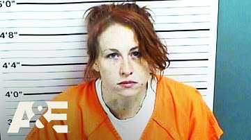 Brutal Bedroom Murder Leads Police to a Shocking Connection | Interrogation Raw | A&E