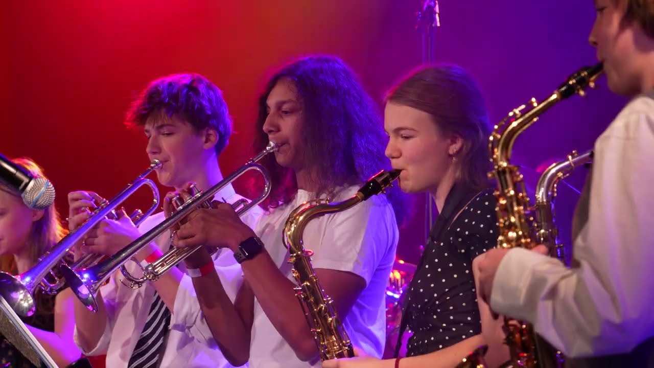 Popular Musician of the Year | 2025