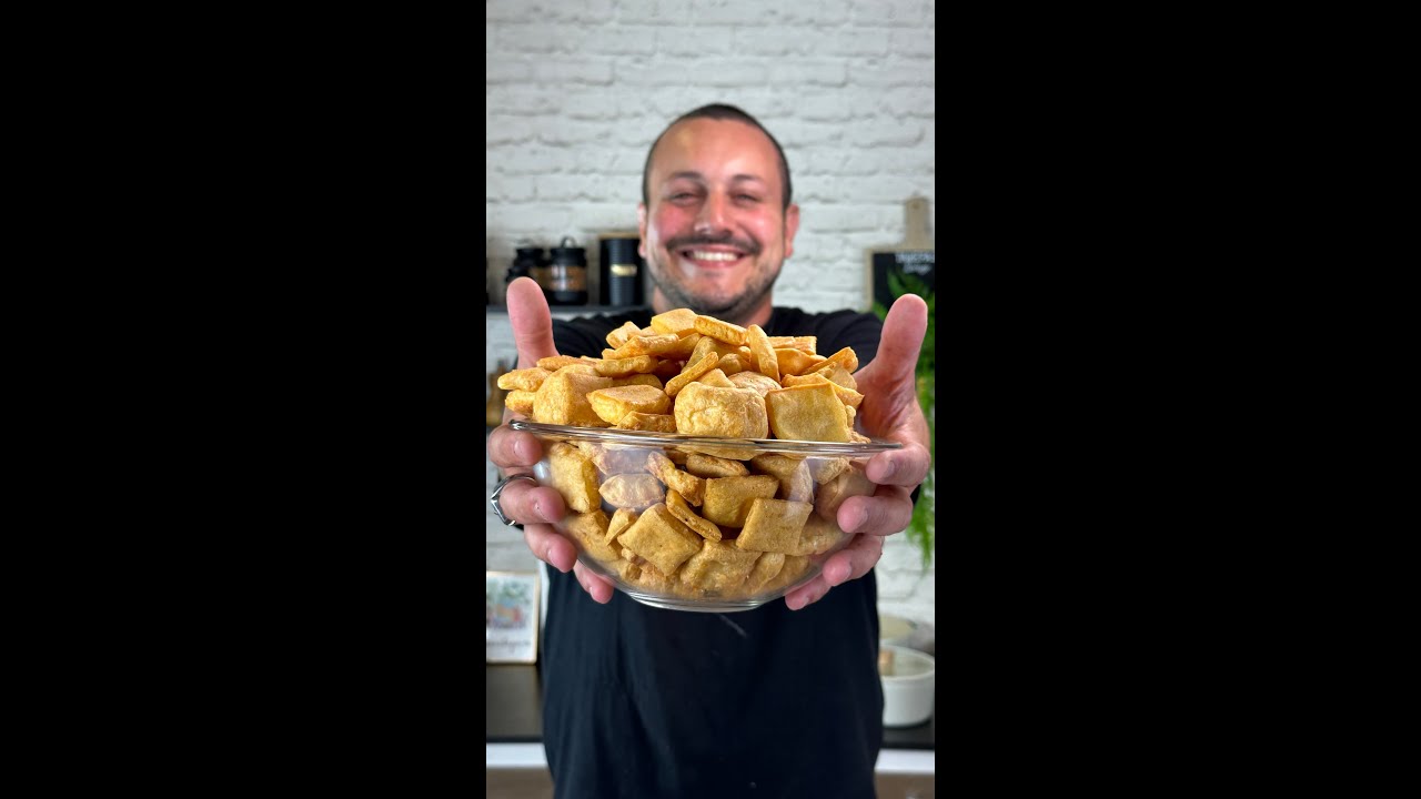 Sempre que minhas filhas pedem Salgadinho, faço essa versão saudável, 100% natural e muito gostosa!