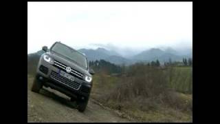 VW新型トゥアレグ オフローディングinフィレンツェ 4x4MAG2010-05