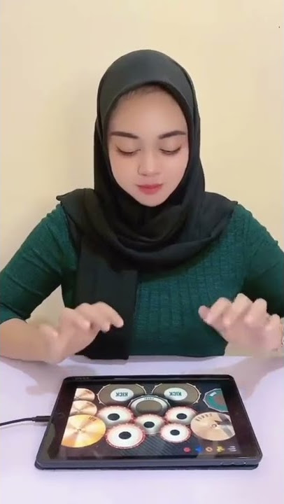 Jilbab ketat idaman pria