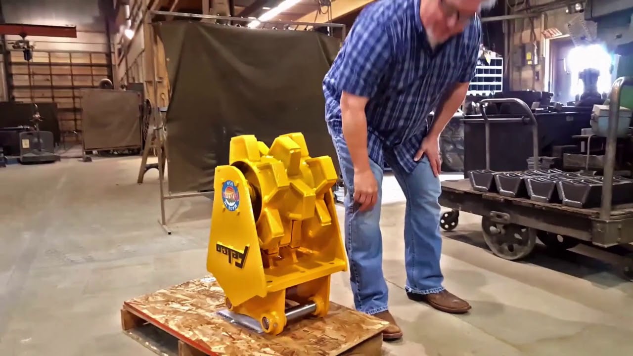 Felco MINI EX Wheel Compactor for a CAT305.5E2 Mini Excavator YouTube