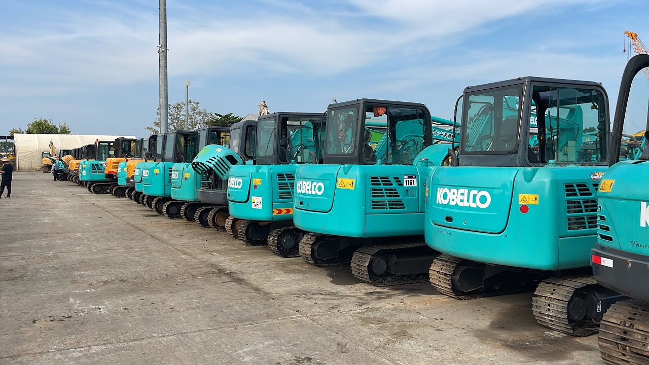 รถขุดเป็นร้อยคันจะดูยังไงไหวครับ ลานประมูล กม.35บางนาตราด