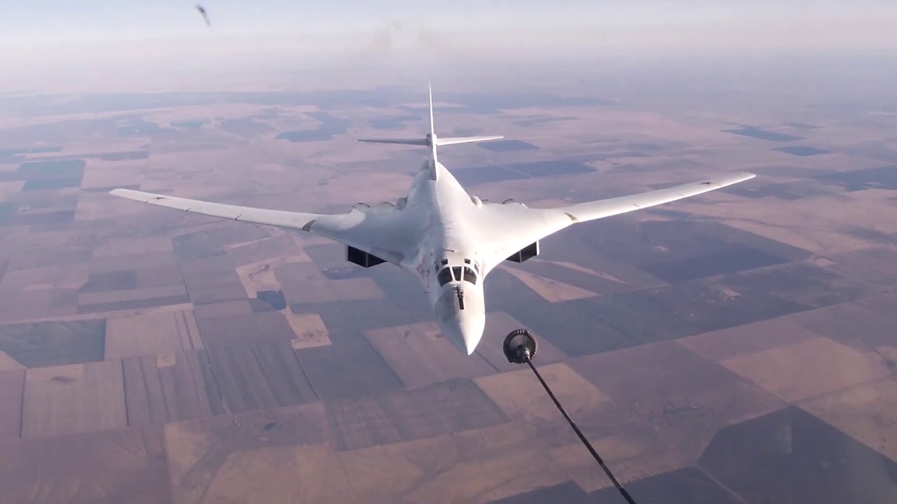 Russian Strategic Bomber Tu-160 Air Refueling from IL-78 Air Tanker
