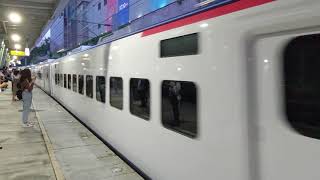 20210802 8773次EMU3000迴送（本務E237） 汐科車站1A月台 列車通過 No.8773 Deport train Xike station Plat.1A Train pass