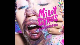 Miley Cyrus - Milky Milky Milk