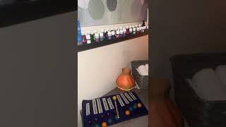 Welcome to my massage room. The oasis where I spend my works days!